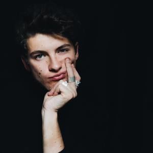 Meet your Posher, Charles